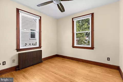 Bedroom - 1209 Maiden Choice Ln, Baltimore, MD 21229 photo 1 of 9