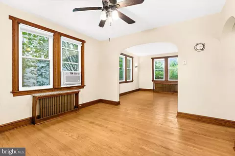 Living - 1209 Maiden Choice Ln, Baltimore, MD 21229 photo 5 of 6