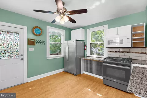 Entry Way - 1209 Maiden Choice Ln, Baltimore, MD 21229 photo 1 of 5