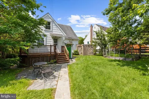 Exterior - 1209 Maiden Choice Ln, Baltimore, MD 21229 photo 3 of 5