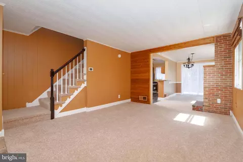 Living - 7813 E Baltimore St, Baltimore, MD 21224 photo 3 of 8