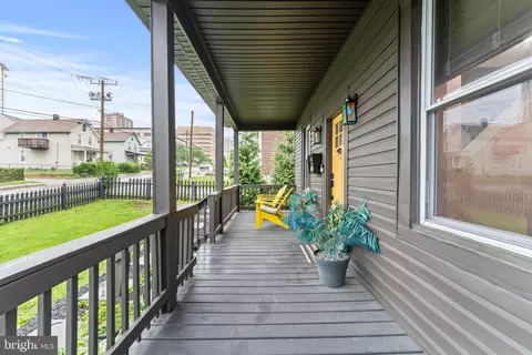 408 Fairmount Ave, Towson, MD 21286 photo 2