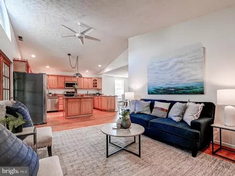 Living - 7306 Waldman Ave, Sparrows Point, MD 21219 photo 2 of 3
