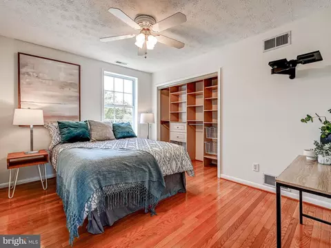 Bedroom - 7306 Waldman Ave, Sparrows Point, MD 21219 photo 5 of 6