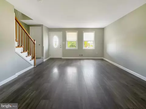 Living - 406 Overview Ave, Baltimore, MD 21224 photo 2 of 5