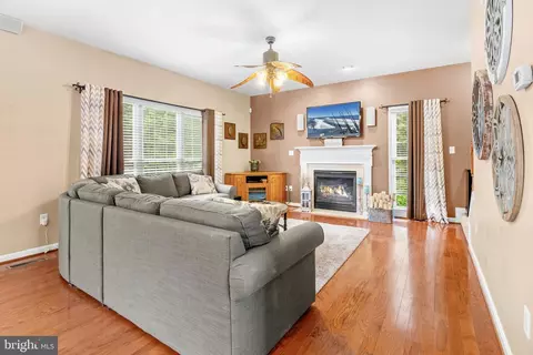 Living - 11713 Jerome Ave, White Marsh, MD 21162 photo 3 of 3