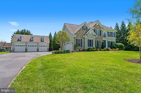 Exterior - 11713 Jerome Ave, White Marsh, MD 21162 photo 2 of 15