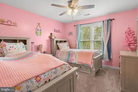 Bedroom - 11713 Jerome Ave, White Marsh, MD 21162 photo 6 of 9