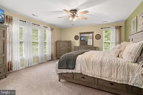 Bedroom - 11713 Jerome Ave, White Marsh, MD 21162 photo 1 of 9