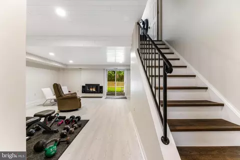 Entry Way - 9023 Deviation Rd, Nottingham, MD 21236 photo 10 of 11