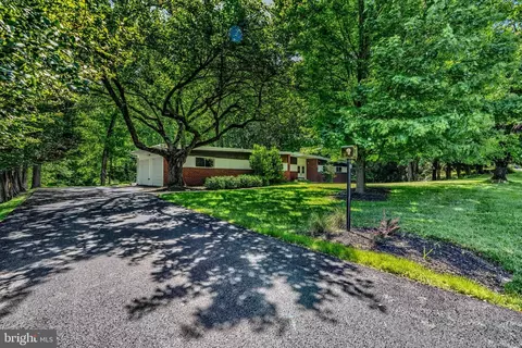113 Swanhill Ct, Pikesville, MD 21208