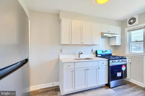 406 Torner Rd, Essex, MD 21221 photo 11