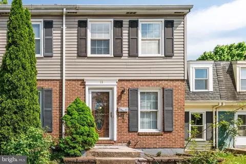 13 Pawleys Ct, Nottingham, MD 21236