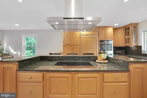 Kitchen - 5501 Williams Rd, Hydes, MD 21082 photo 8 of 10