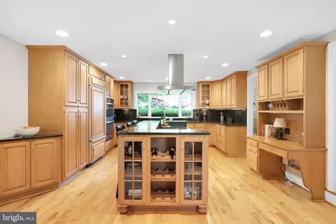Kitchen - 5501 Williams Rd, Hydes, MD 21082 photo 3 of 10
