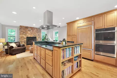 Kitchen - 5501 Williams Rd, Hydes, MD 21082 photo 7 of 10