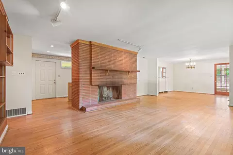Living - 4202 Green Glade Rd, Phoenix, MD 21131 photo 1 of 10