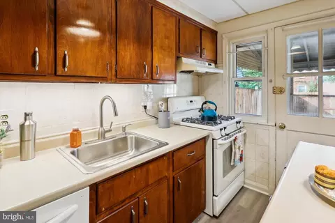 1075 Elm, Halethorpe, MD 21227 photo 14