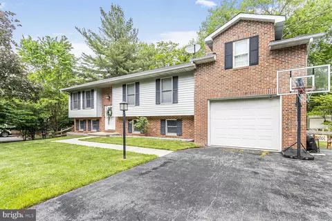 209 Oella Ave, Catonsville, MD 21228