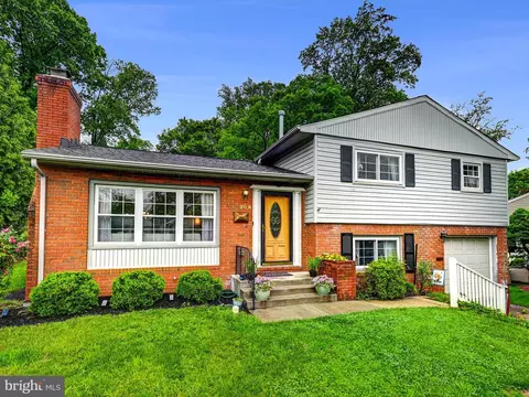 204 Burning Tree Rd, Lutherville Timonium, MD 21093