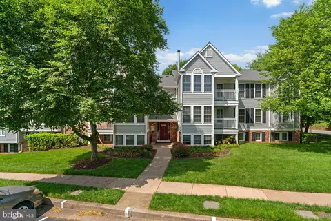 1476 Greenbriar Cir #1-1476, Pikesville, MD 21208