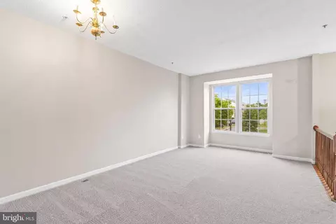 Living - 9711 Luguna Rd, Middle River, MD 21220 photo 3 of 10