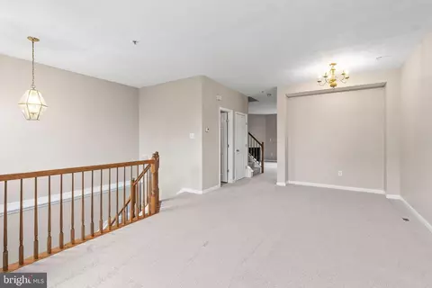 Living - 9711 Luguna Rd, Middle River, MD 21220 photo 5 of 10