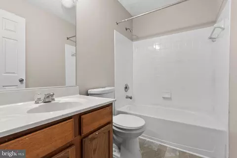 Bath - 9711 Luguna Rd, Middle River, MD 21220 photo 3 of 3