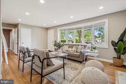 19 Atherton Rd, Lutherville Timonium, MD 21093