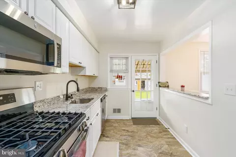 5113 Thomas Ave, Nottingham, MD 21236 photo 10