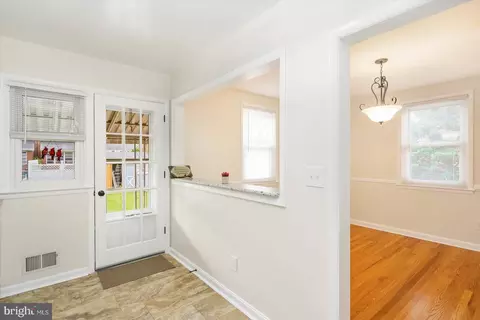 5113 Thomas Ave, Nottingham, MD 21236 photo 14
