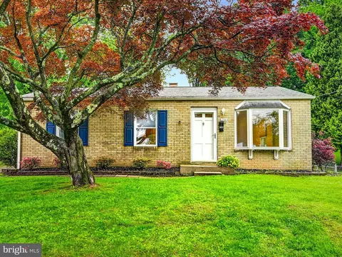 219 Greenview Ave, Reisterstown, MD 21136