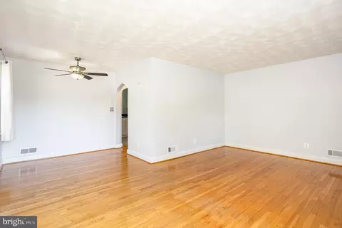 Living - 3912 E Joppa Rd, Nottingham, MD 21236 photo 3 of 7