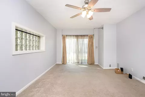 Living - 3912 E Joppa Rd, Nottingham, MD 21236 photo 6 of 7