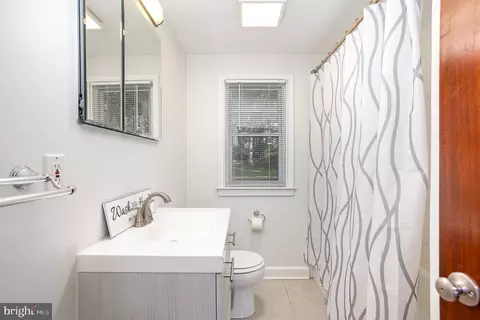 Bath - 3912 E Joppa Rd, Nottingham, MD 21236 photo 1 of 2