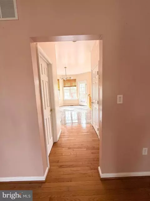 Entry Way - 10 Karendale Ct, Windsor Mill, MD 21244 photo 2 of 2