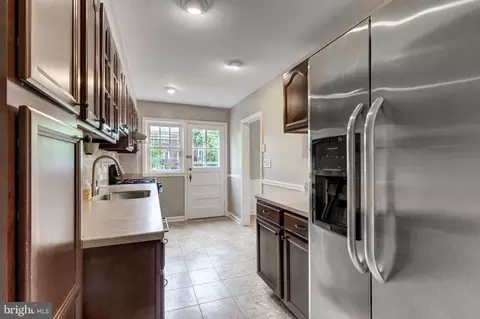 Entry Way - 202 Brandon Rd, Baltimore, MD 21212 photo 1 of 5