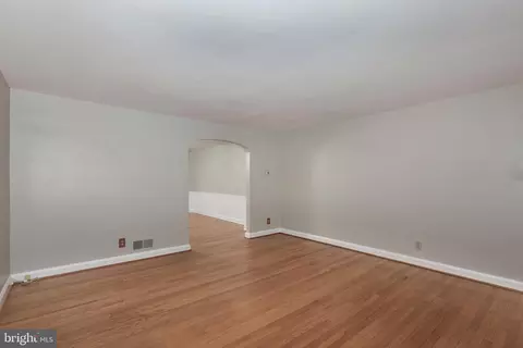 Living - 202 Brandon Rd, Baltimore, MD 21212 photo 4 of 4