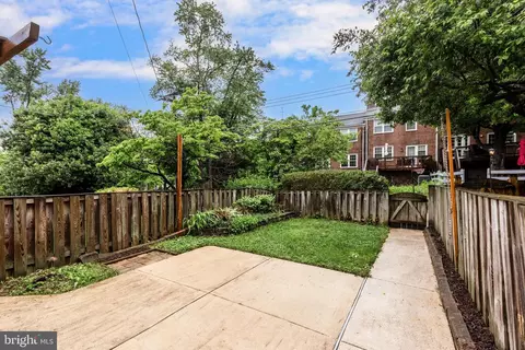 Exterior - 202 Brandon Rd, Baltimore, MD 21212 photo 6 of 10