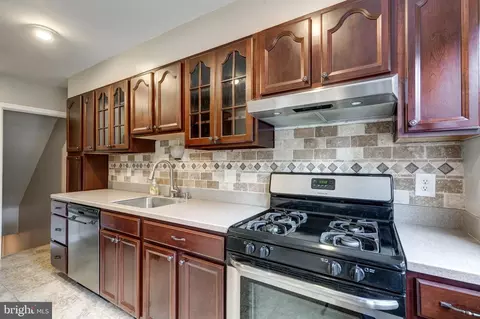 Kitchen - 202 Brandon Rd, Baltimore, MD 21212 photo 1 of 4
