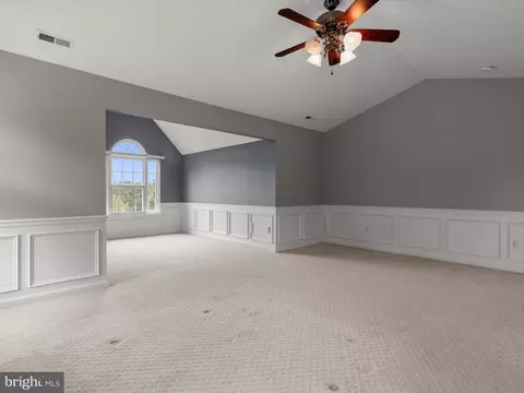 Living - 5 Caitlins Ct, Windsor Mill, MD 21244 photo 7 of 10