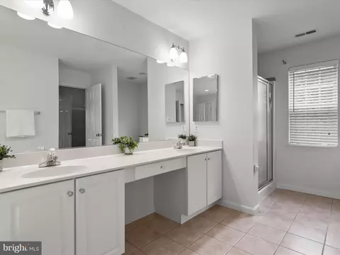 Bath - 5 Caitlins Ct, Windsor Mill, MD 21244 photo 4 of 7