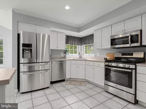 Kitchen - 5 Caitlins Ct, Windsor Mill, MD 21244 photo 4 of 7