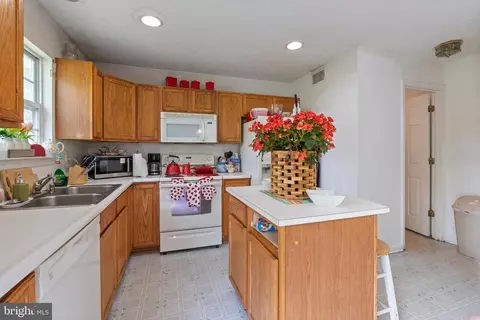Kitchen - 7522 Haystack Dr, Windsor Mill, MD 21244 photo 2 of 2