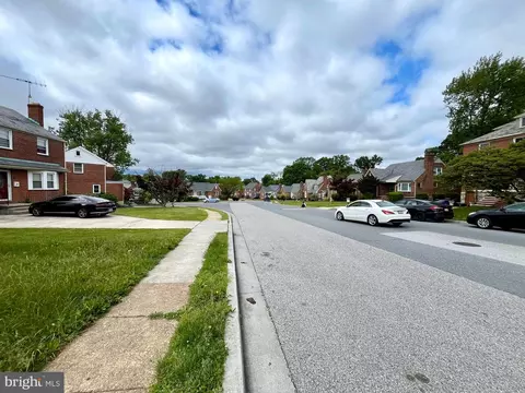 700 Charing Cross Rd, Baltimore, MD 21229 photo 7