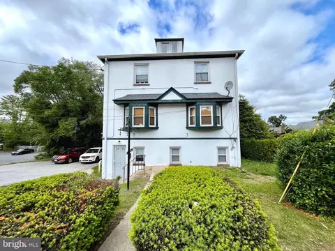 700 Charing Cross Rd, Baltimore, MD 21229 photo 4