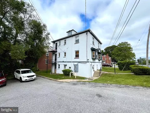 700 Charing Cross Rd, Baltimore, MD 21229 photo 5