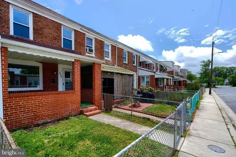 323 Pine St, Dundalk, MD 21222