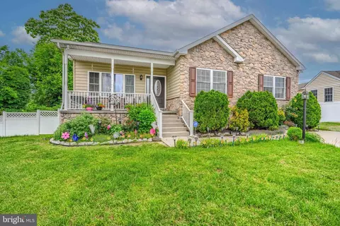 12 Karendale Ct, Windsor Mill, MD 21244