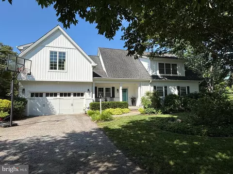 9608 Labrador Ln, Cockeysville, MD 21030